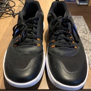 Men’s Nike legend trainer